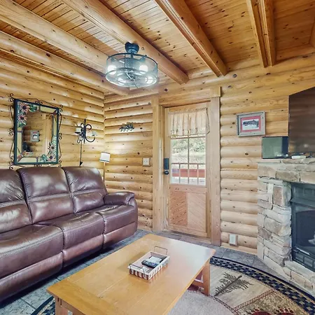 Pine Cone Cabin Gatlinburg Exterior photo